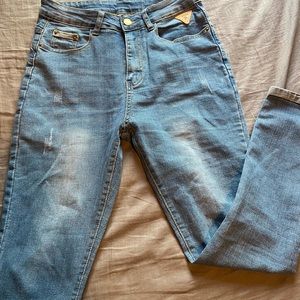 Non ripped skinny jeans